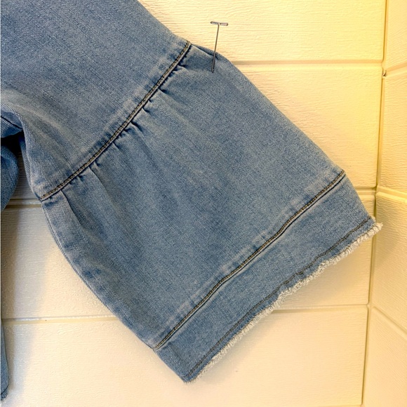 SOHO NY&COMPANY Distressed Denim Round Collar Peplin Sleeve Denim Crop Jacket - Picture 3 of 5